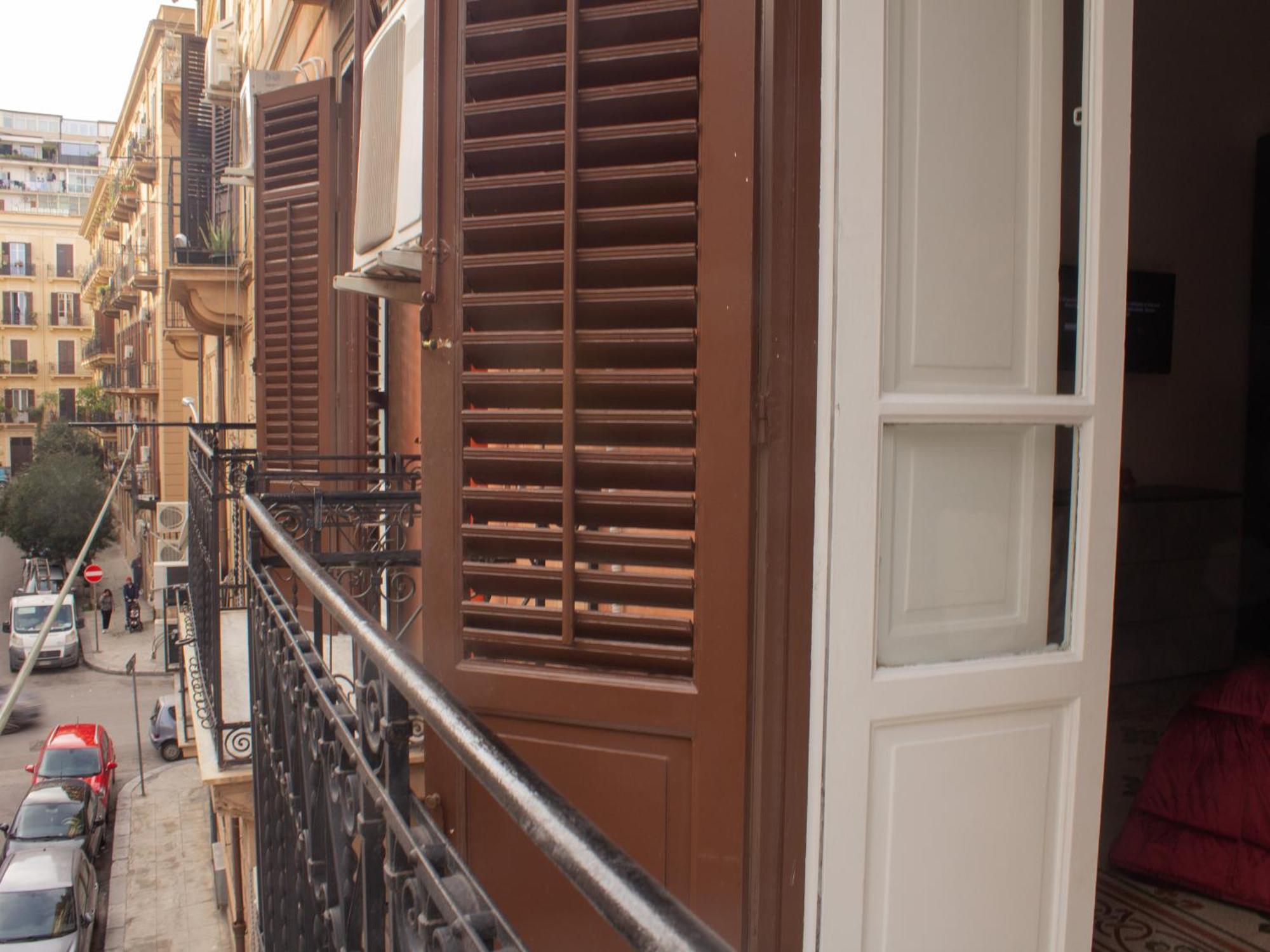 Pacini Deluxe Apartment Palermo Luaran gambar