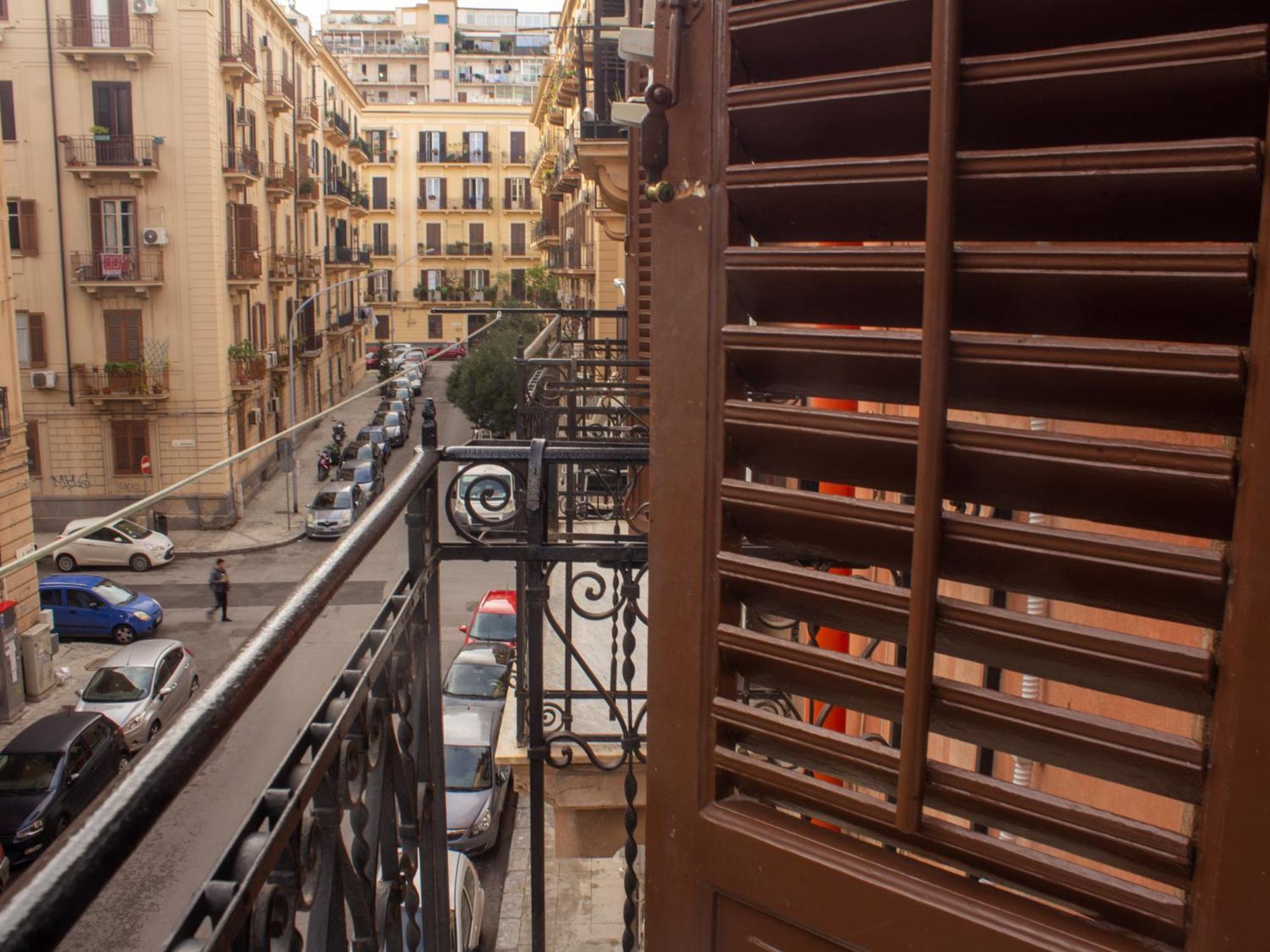 Pacini Deluxe Apartment Palermo Luaran gambar